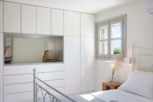 Villa Aphrodite � Elegant Villa, Sea Views, Designer Renovation