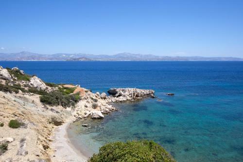 Villa Aphrodite � Elegant Villa, Sea Views, Designer Renovation