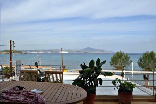 Beach Front Apartment Almirida