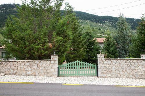 Utopia Mountain Chalet 5 Min From Arachova!