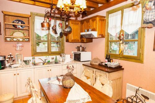 Utopia Mountain Chalet 5 Min From Arachova!