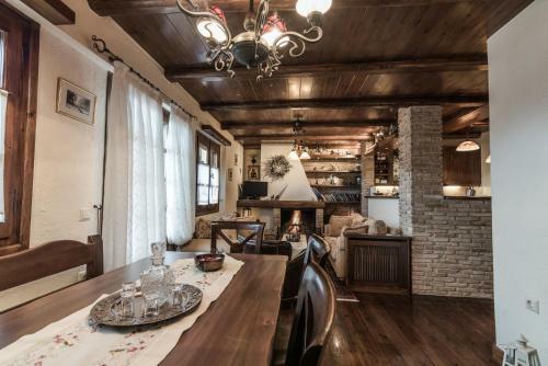 Pantelis Sweet Home