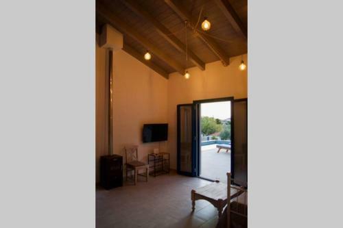 Throisma Villa In Asos (Disabled-friendly)