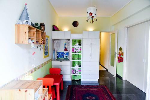 Family Apartment In Nea Smirni