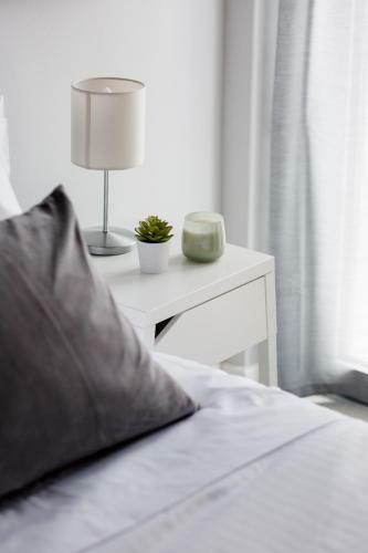 Minimal 2bd Apartment With Lycabettus View By Upstreet
