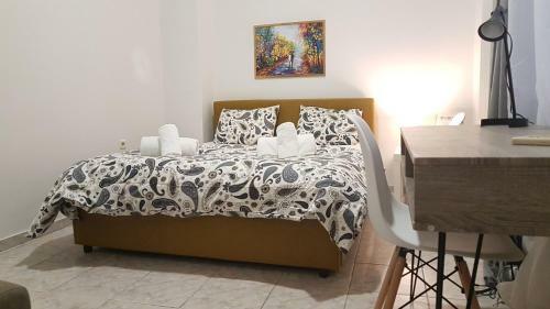 Palette Apartment Champagne - Athens Center, 6 Bd, 3 Bath