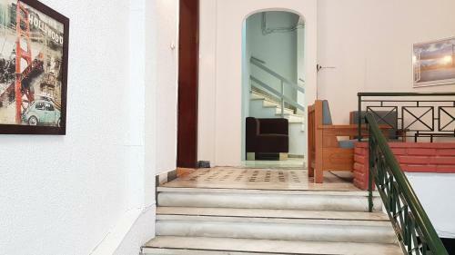 Palette Apartment Champagne - Athens Center, 6 Bd, 3 Bath