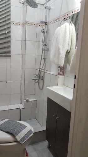 Palette Apartment Champagne - Athens Center, 6 Bd, 3 Bath