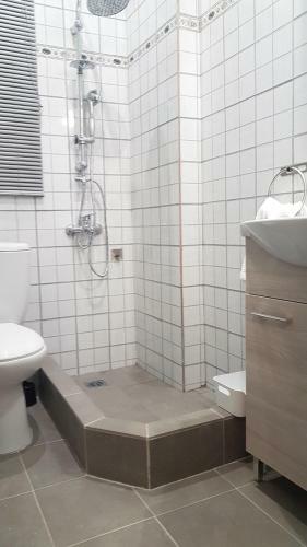Palette Apartment Champagne - Athens Center, 6 Bd, 3 Bath