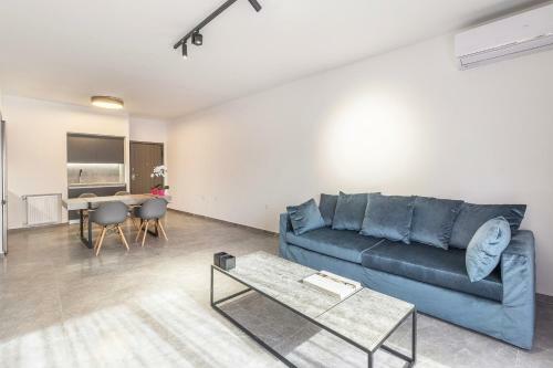 Winsome City Apartment