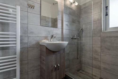 Apartamento 51m� Flat In Vouliagmeni