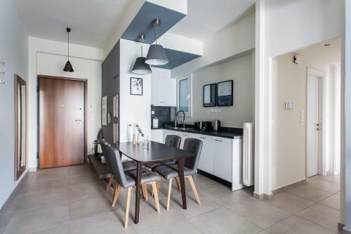 Charming & Comfy 2bd Apartment In Acropolis Area By Upstreet