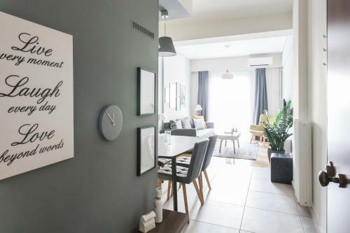 Charming & Comfy 2bd Apartment In Acropolis Area By Upstreet