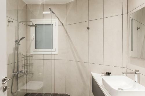 Charming & Comfy 2bd Apartment In Acropolis Area By Upstreet