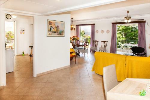 Apartamento Spacious & Luminous 2nd Floor Apt. 5mins To The Beach