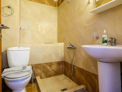 Dreamy Apartment In Therma Near Beach