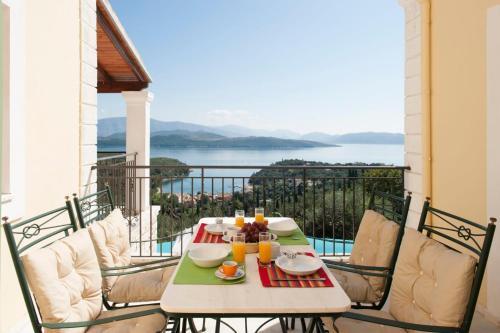 Agios Stefanos Sinion Villa Sleeps 8 Pool Wifi