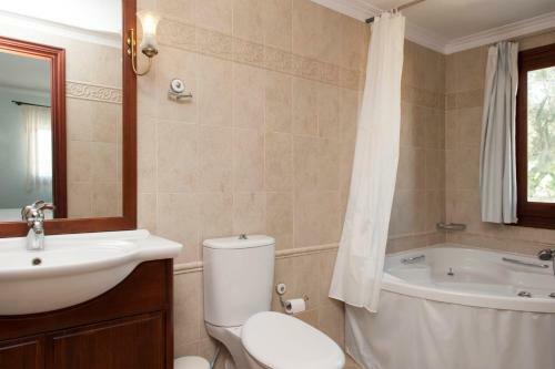 Agios Stefanos Sinion Villa Sleeps 8 Pool Wifi