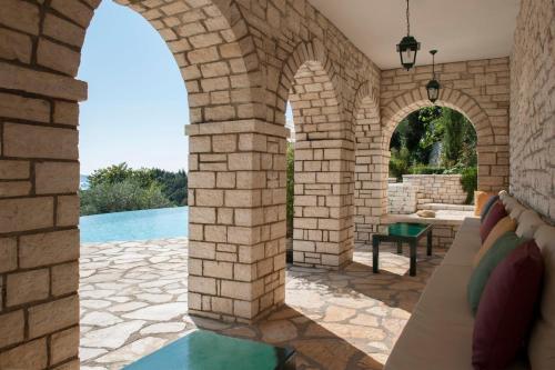 Agios Stefanos Sinion Villa Sleeps 8 Pool Wifi