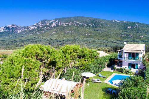 Beachfront Villa Rania
