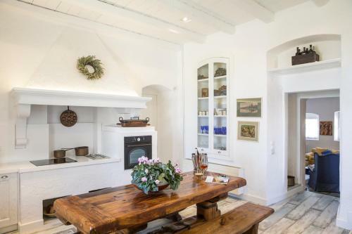Agios Vlasios Villa Sleeps 8 With Pool And Air Con