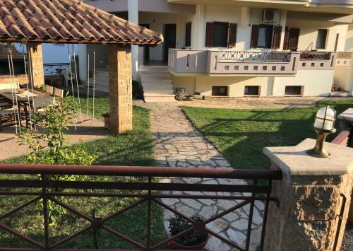 Paradise Apartments