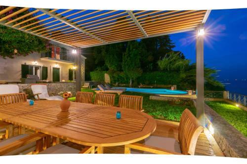Villa Benele , Corfu