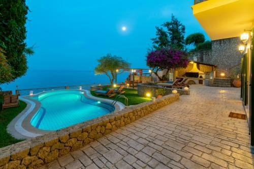 Villa Benele , Corfu