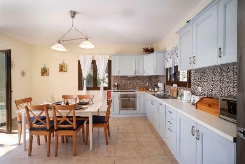 Ahai Paxos Villa