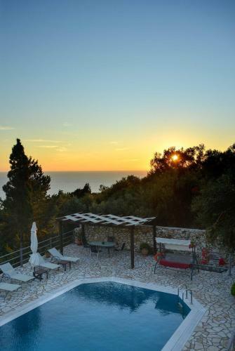 Ahai Paxos Villa
