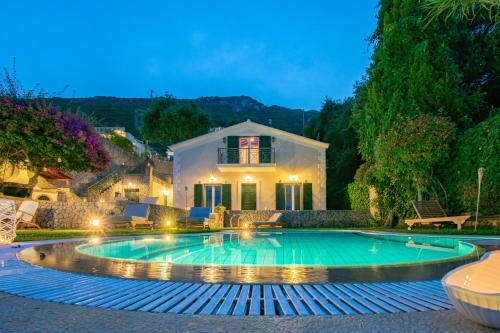 Corfu Beachfront Villa Benele