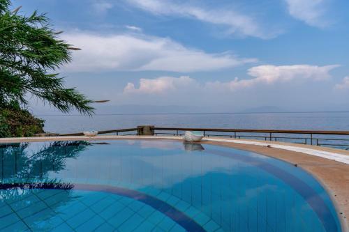 Corfu Beachfront Villa Benele
