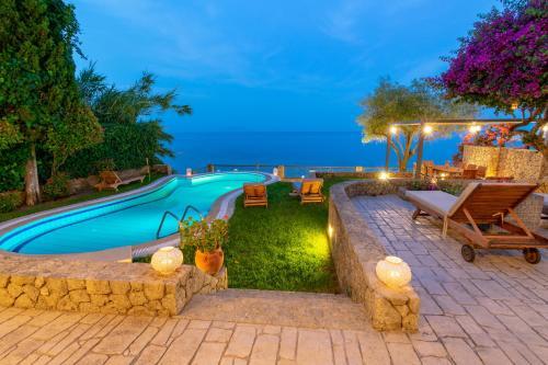 Corfu Beachfront Villa Benele