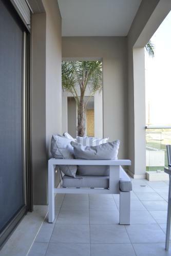 Double Bay Beach Hotel
