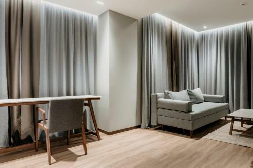 Aya Hotel