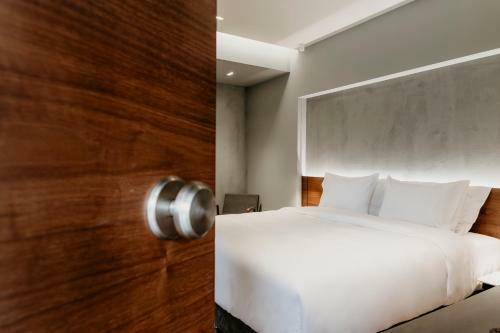 Aya Hotel