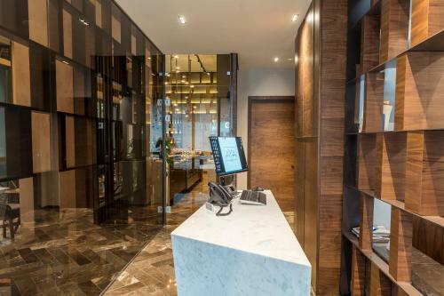 Aya Hotel