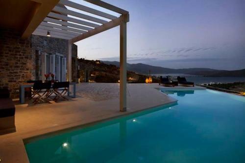 Villa King