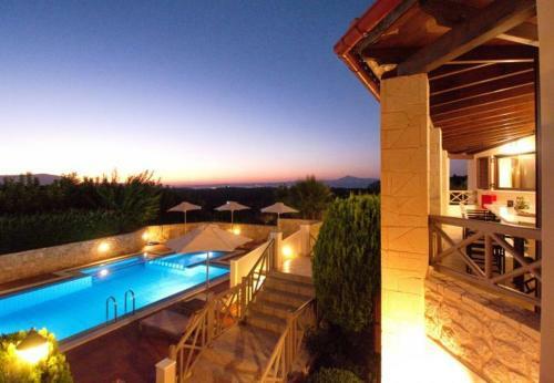 Gavalochori Villa Sleeps 13 With Pool And Air Con