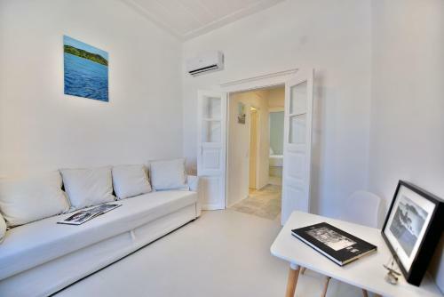 Apartamento Hydra Suites