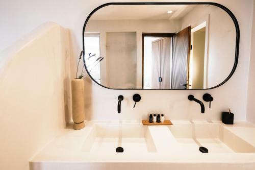 Hotel Akra Suites