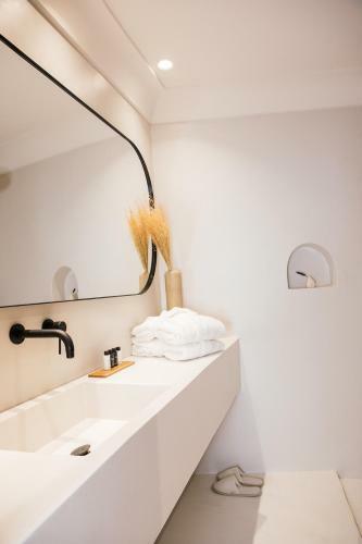 Hotel Akra Suites