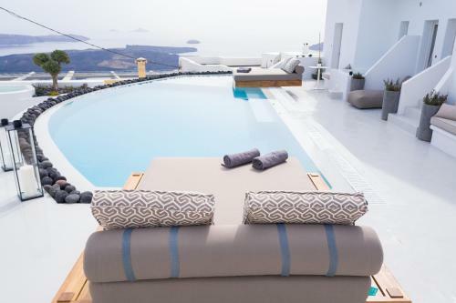 Hotel Akra Suites
