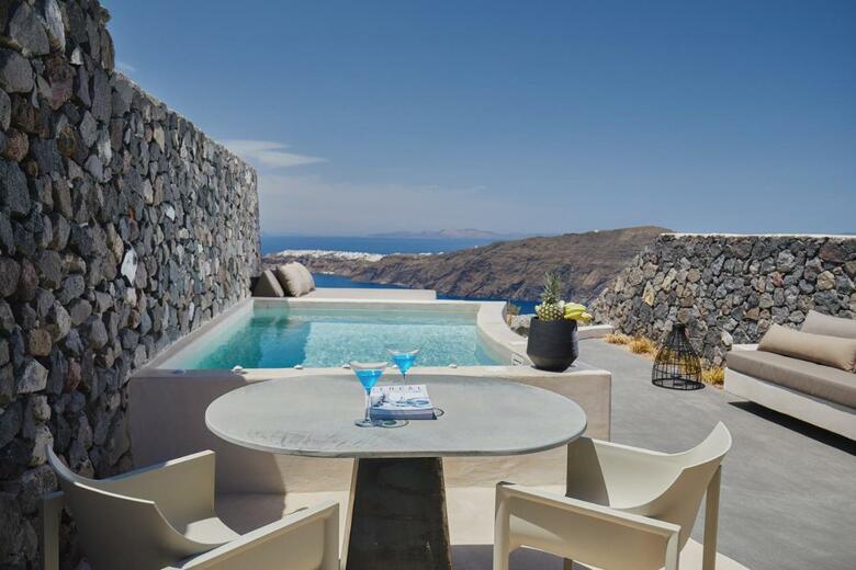 Hotel Divine Cave Experience