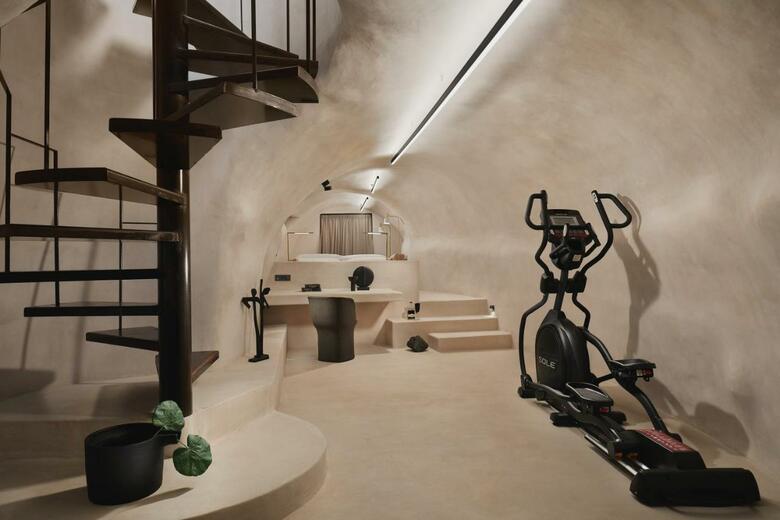 Hotel Divine Cave Experience