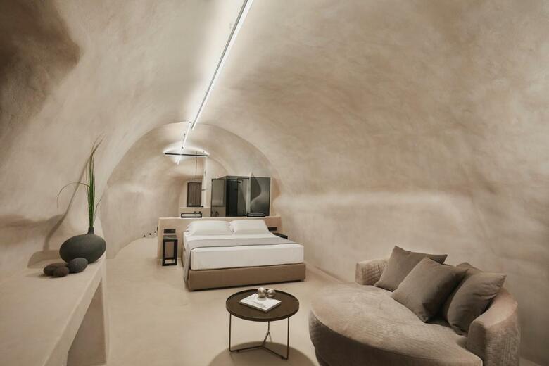 Hotel Divine Cave Experience