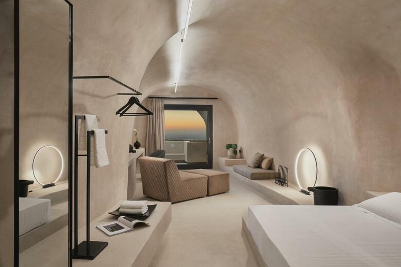 Hotel Divine Cave Experience