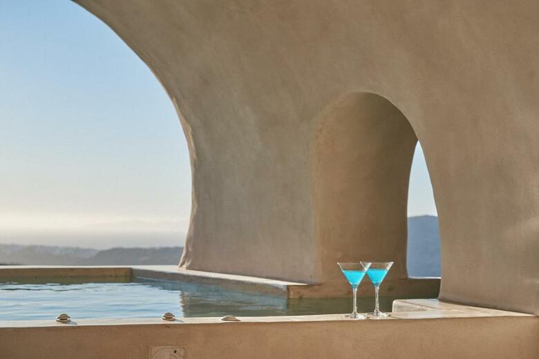 Hotel Divine Cave Experience