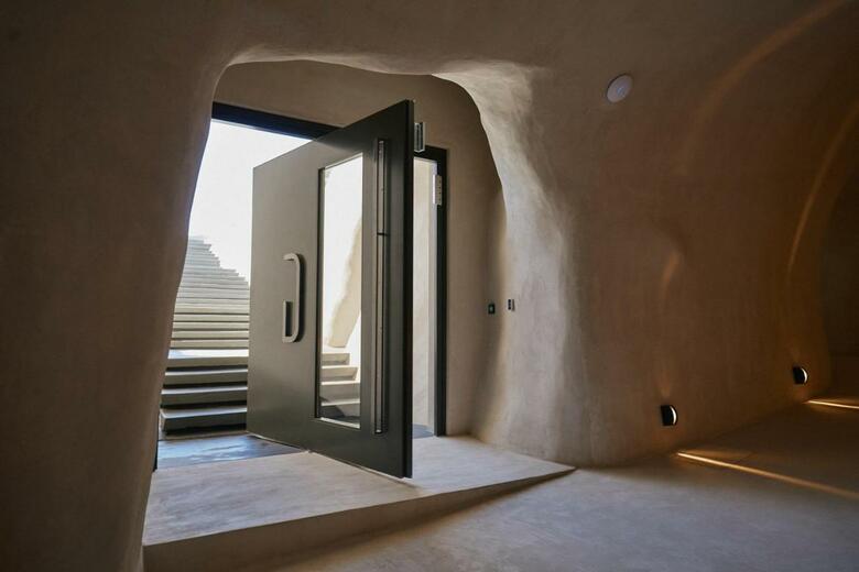 Hotel Divine Cave Experience