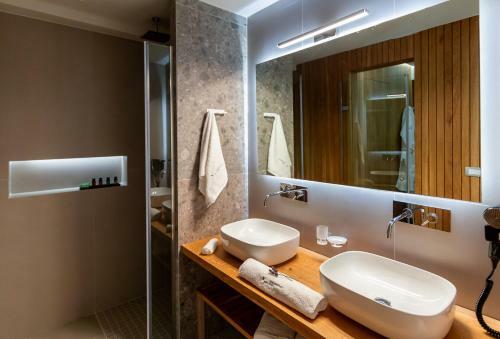 Messinian Icon Hotel & Suites